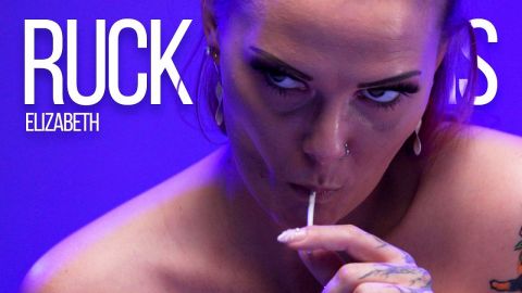 Elizabeth • How to Enjoy a lollipop